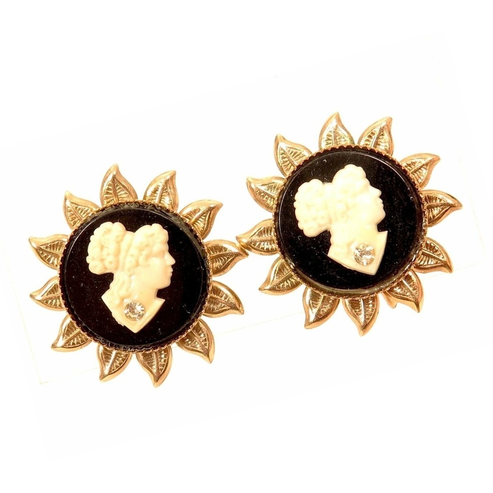 VINTAGE‎ GOLD TONED FLOWER BLACK & WHITE CAMEO RHINESTONE SB EARRINGS